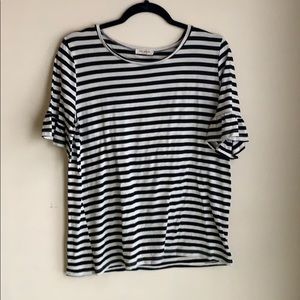 Roolee ruffle sleeved top!